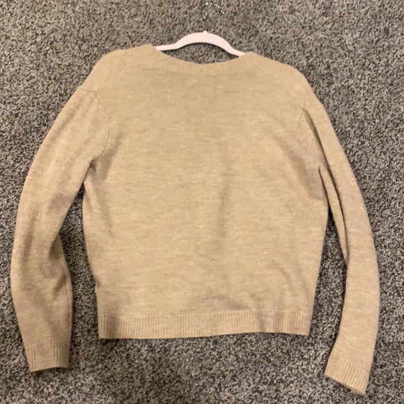 Button down sweater - Picture 2 of 3